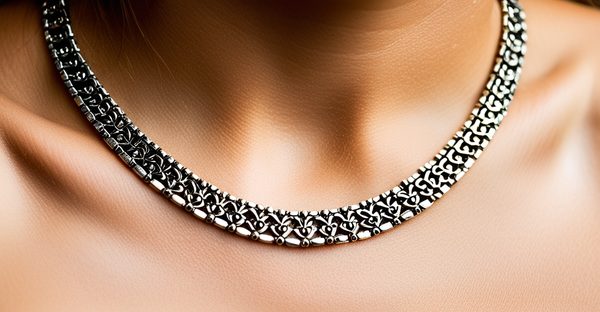 Collier femme : une sélection éclatante pour toutes les envies!